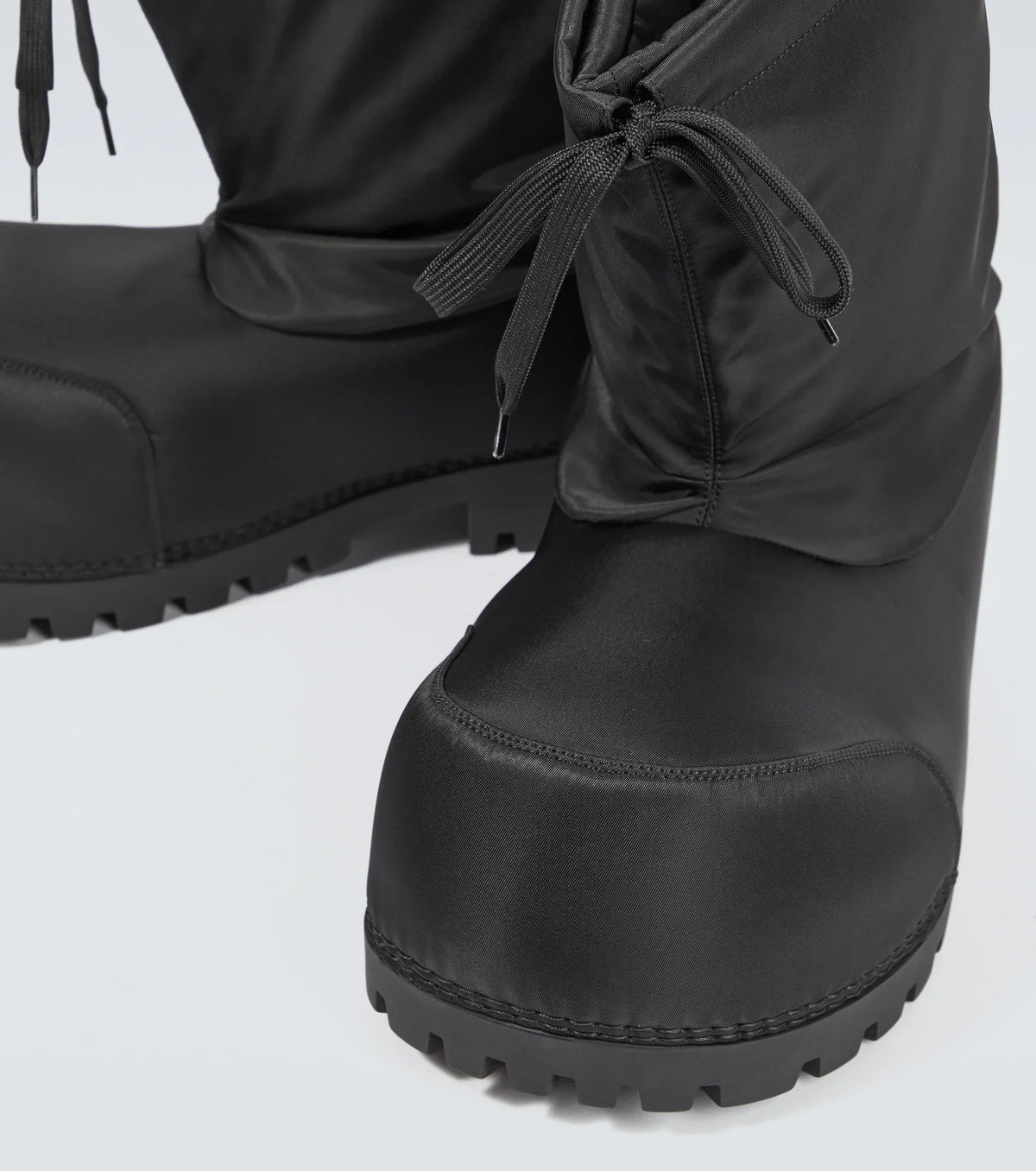 Balenciaga alska boots